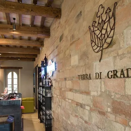 Terra Di Alloggio per agriturismo Gradara