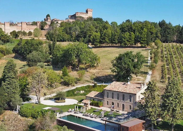 Terra Di Alloggio per agriturismo *